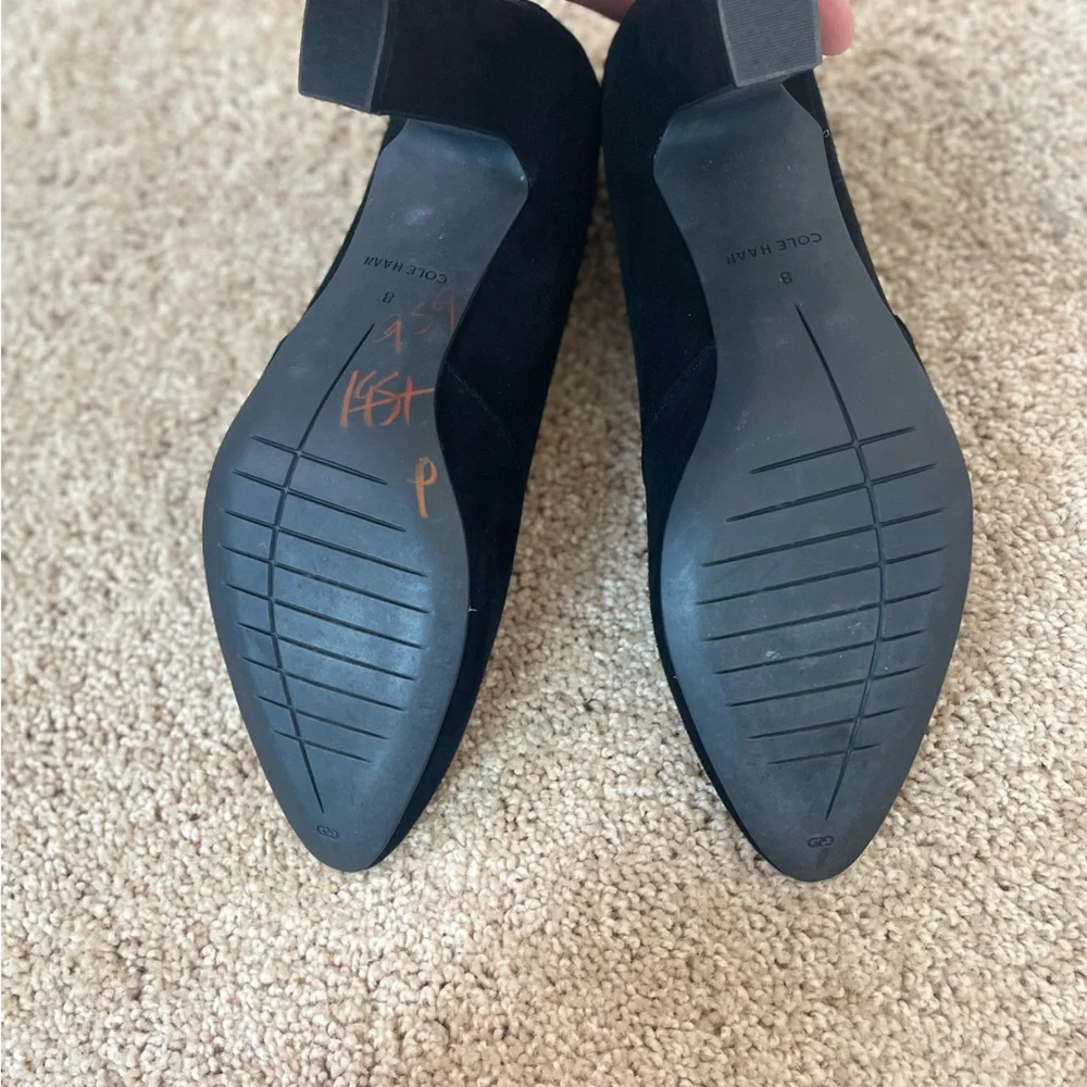 Cole‎ Haan Velvet Pumps NWOT